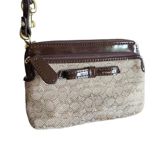 COACH Logo Fabric And Patent Leather Tote Shoulder Bag and Wristlet - Picture 6 of 11